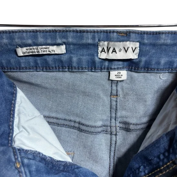 Ava & VV High Rise Skinny Jeans Medium Wash Distressed Blue Denim Size 20 #774 - Picture 3 of 8